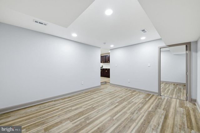 233 CHESTNUT ST, Mount Holly, NJ 08060