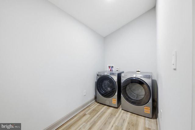 233 CHESTNUT ST, Mount Holly, NJ 08060