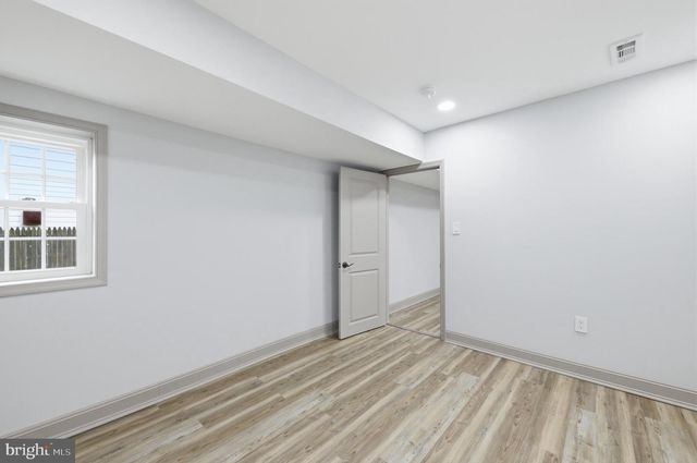 233 CHESTNUT ST, Mount Holly, NJ 08060