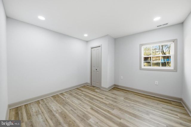 233 CHESTNUT ST, Mount Holly, NJ 08060