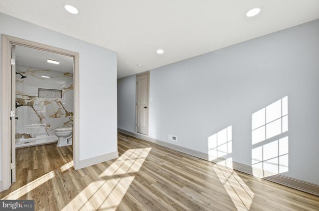 233 CHESTNUT ST, Mount Holly, NJ 08060