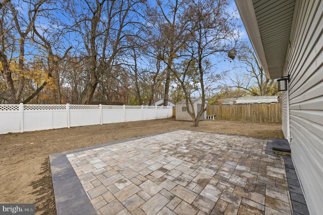 233 CHESTNUT ST, Mount Holly, NJ 08060
