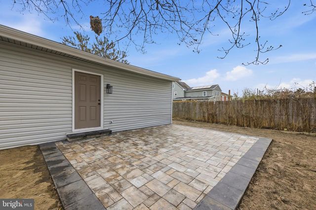 233 CHESTNUT ST, Mount Holly, NJ 08060