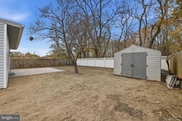 233 CHESTNUT ST, Mount Holly, NJ 08060