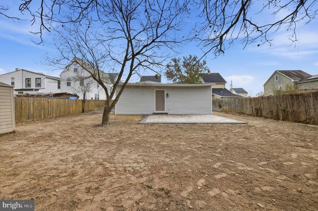 233 CHESTNUT ST, Mount Holly, NJ 08060