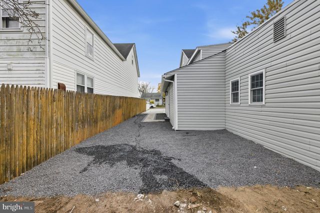 233 CHESTNUT ST, Mount Holly, NJ 08060