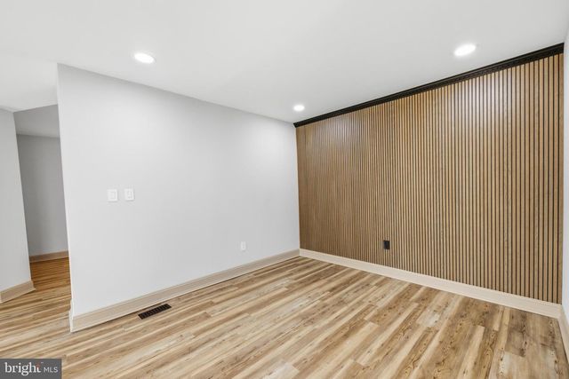 233 CHESTNUT ST, Mount Holly, NJ 08060