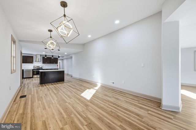 233 CHESTNUT ST, Mount Holly, NJ 08060