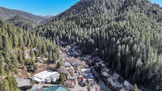 402 Main St, Downieville, CA 95936
