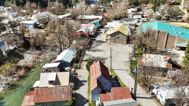 402 Main St, Downieville, CA 95936