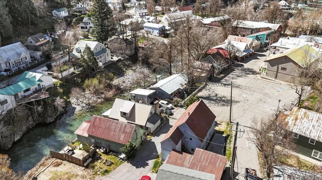 402 Main St, Downieville, CA 95936