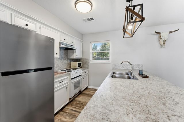 13743 Fm 1409, Old River-winfree, TX 77535