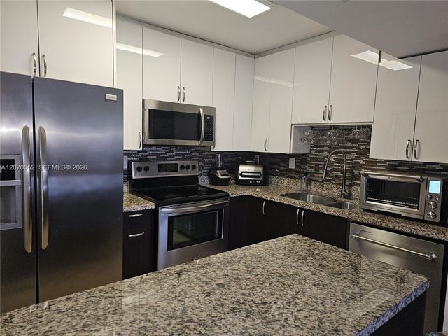 20160 NE 3rd Court 8, Miami, FL 33179