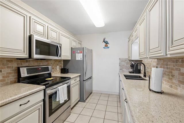 15005 Windward Dr 110, Corpus Christi, TX 78418