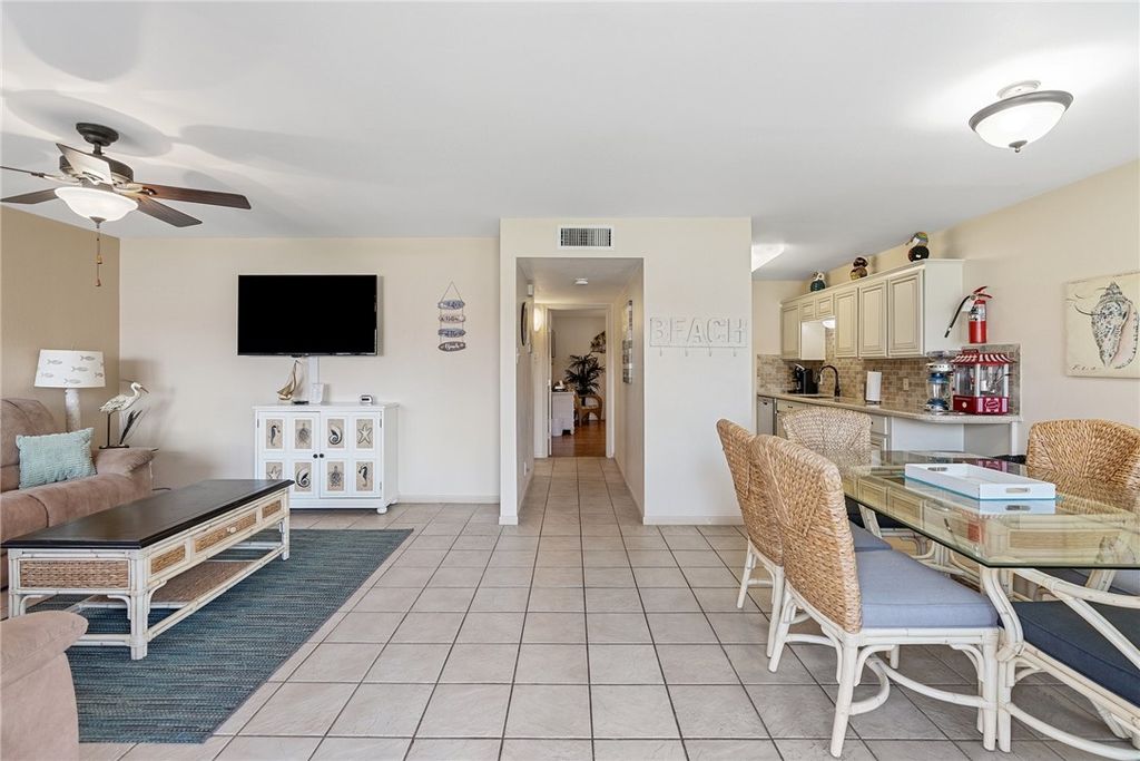 15005 Windward Dr 110, Corpus Christi, TX 78418 — photo 3