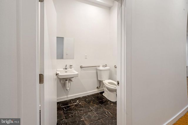 1844 N FRONT ST, Philadelphia, PA 19122