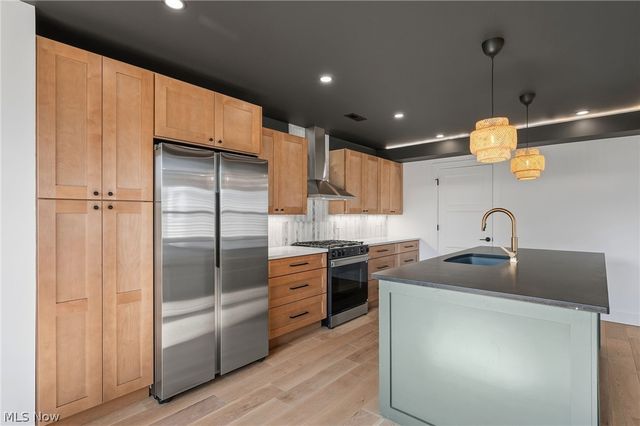 4232 Brookway Lane, Brooklyn, OH 44144