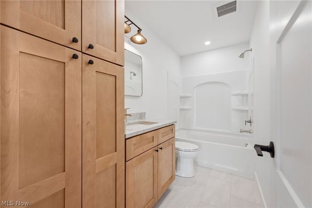 4232 Brookway Lane, Brooklyn, OH 44144