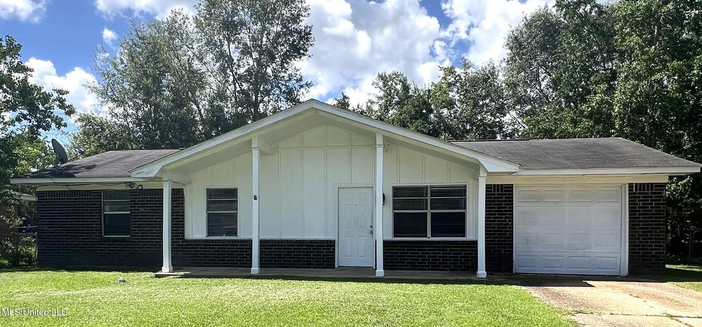 104 Michael Court, Gulfport, MS 39503
