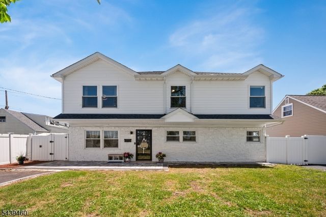 88 Leber Ave, Carteret Boro, NJ 07008