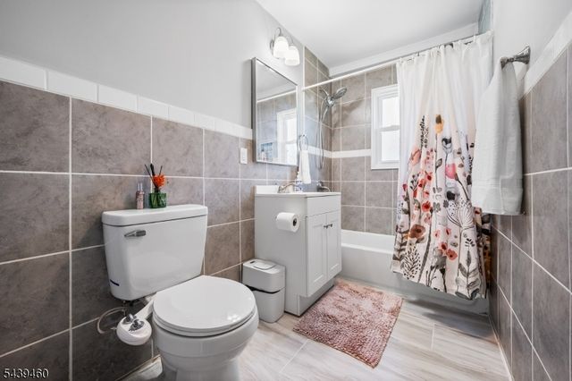 88 Leber Ave, Carteret Boro, NJ 07008