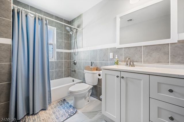 88 Leber Ave, Carteret Boro, NJ 07008