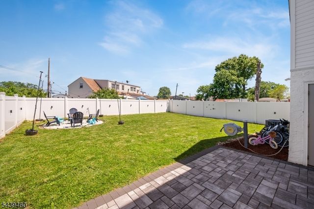 88 Leber Ave, Carteret Boro, NJ 07008