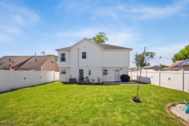 88 Leber Ave, Carteret Boro, NJ 07008