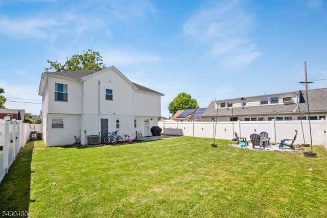 88 Leber Ave, Carteret Boro, NJ 07008