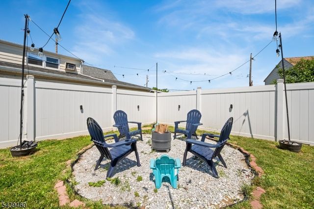 88 Leber Ave, Carteret Boro, NJ 07008