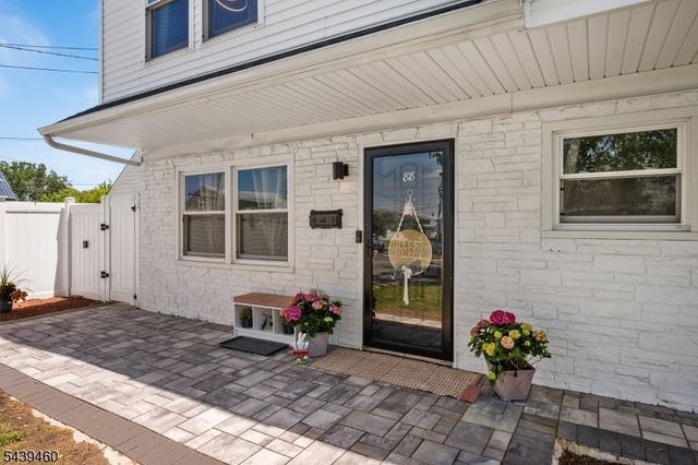 88 Leber Ave, Carteret Boro, NJ 07008