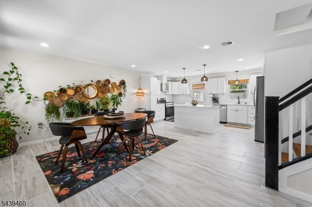 88 Leber Ave, Carteret Boro, NJ 07008