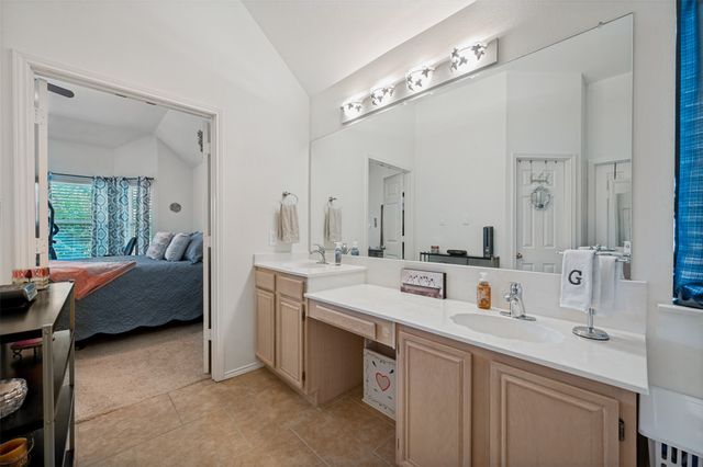 10009 White Lane, Irving, TX 75063