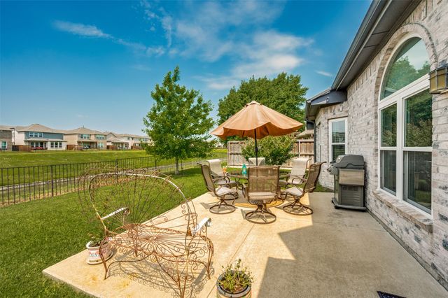 10009 White Lane, Irving, TX 75063