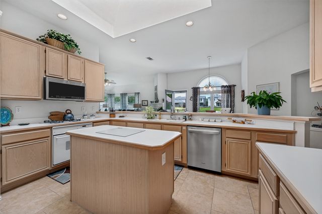 10009 White Lane, Irving, TX 75063