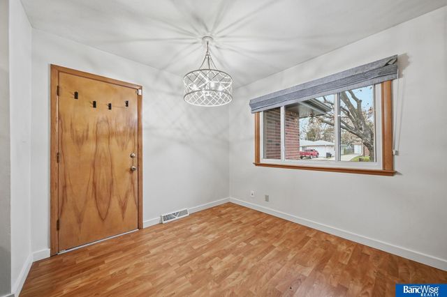 5445 Linden Street, Lincoln, NE 68516