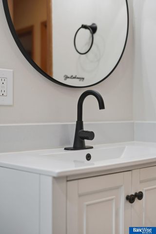 5445 Linden Street, Lincoln, NE 68516