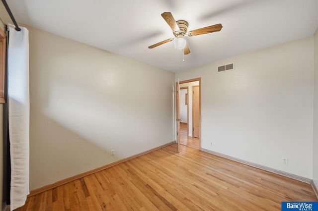 5445 Linden Street, Lincoln, NE 68516