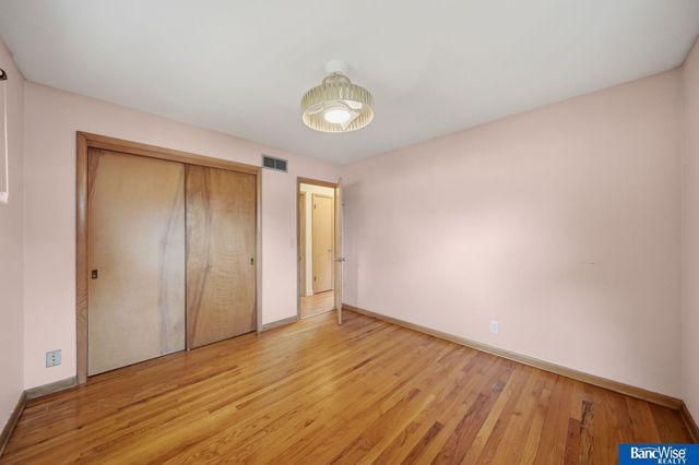 5445 Linden Street, Lincoln, NE 68516