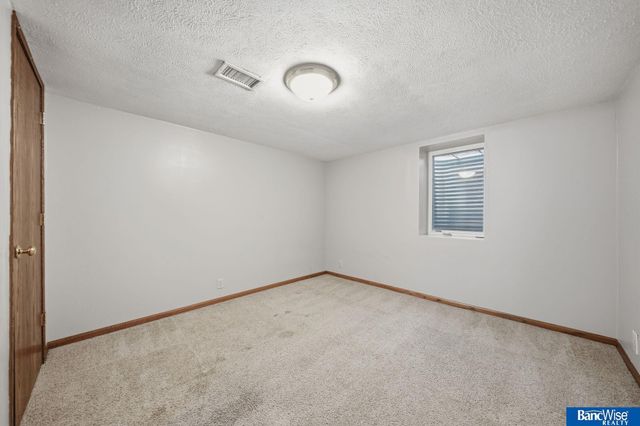 5445 Linden Street, Lincoln, NE 68516