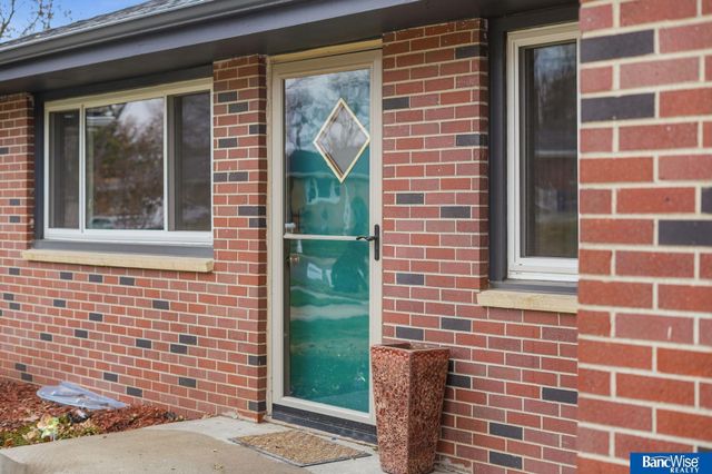 5445 Linden Street, Lincoln, NE 68516