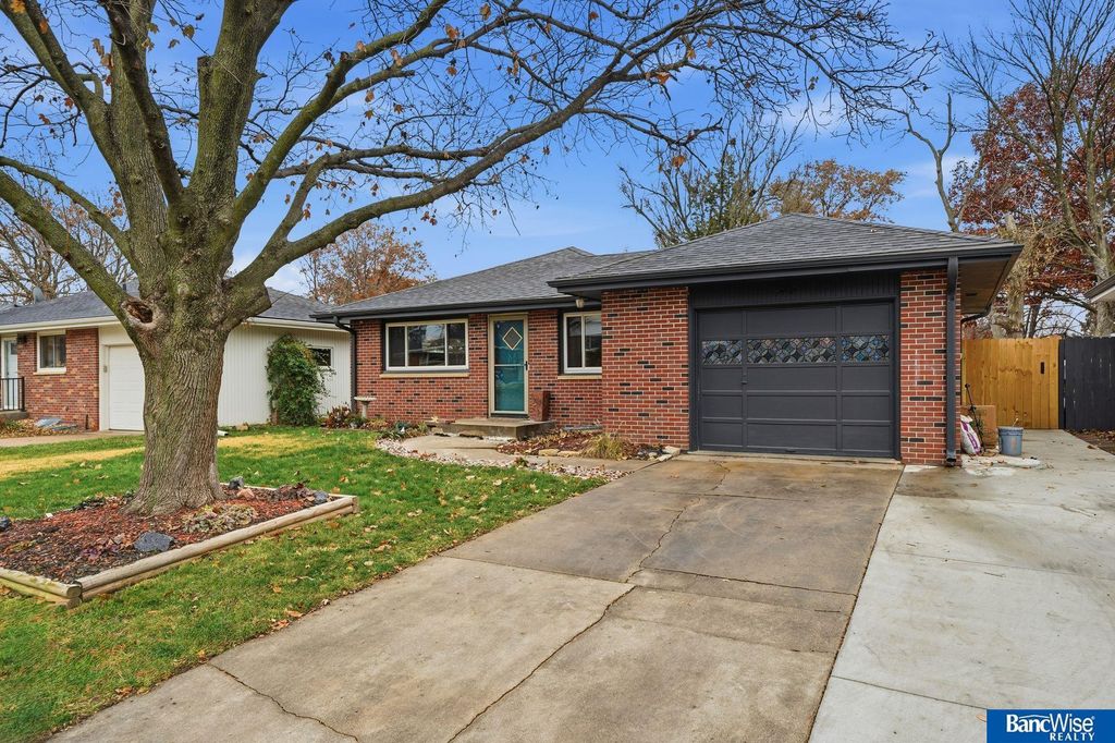 5445 Linden Street, Lincoln, NE 68516