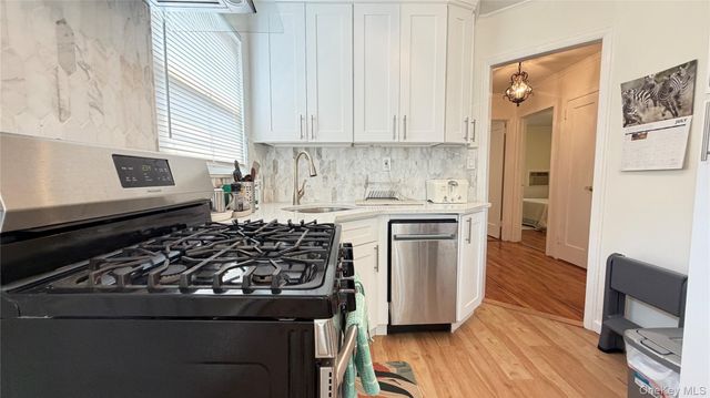 259-19 80th Avenue, Glen Oaks, NY 11004