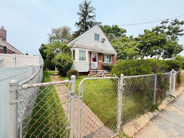 259-19 80th Avenue, Glen Oaks, NY 11004