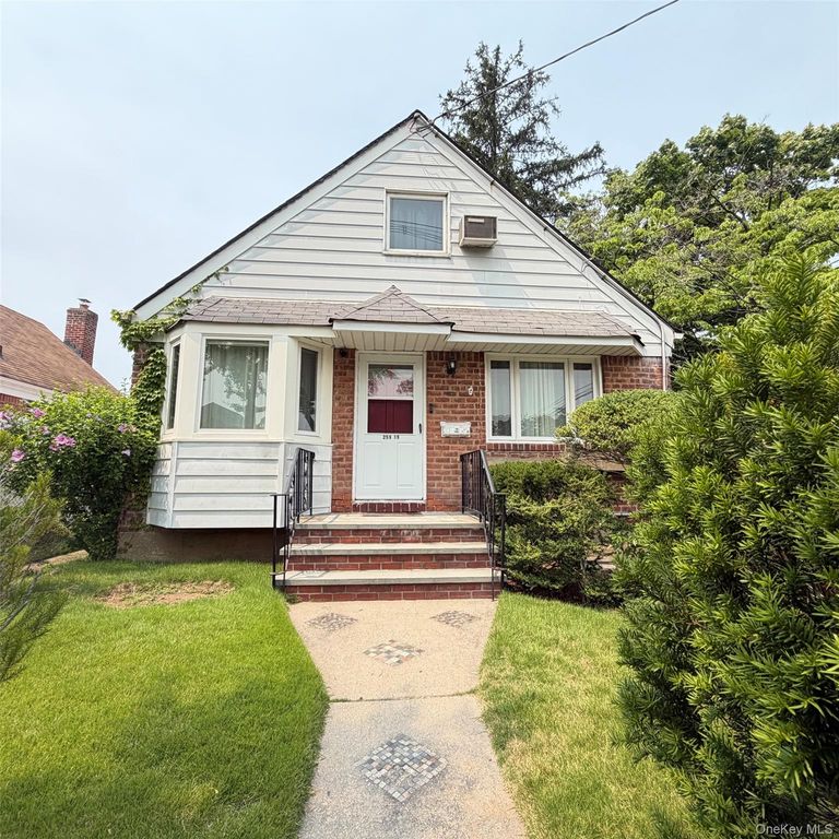 259-19 80th Avenue, Glen Oaks, NY 11004 — photo 2