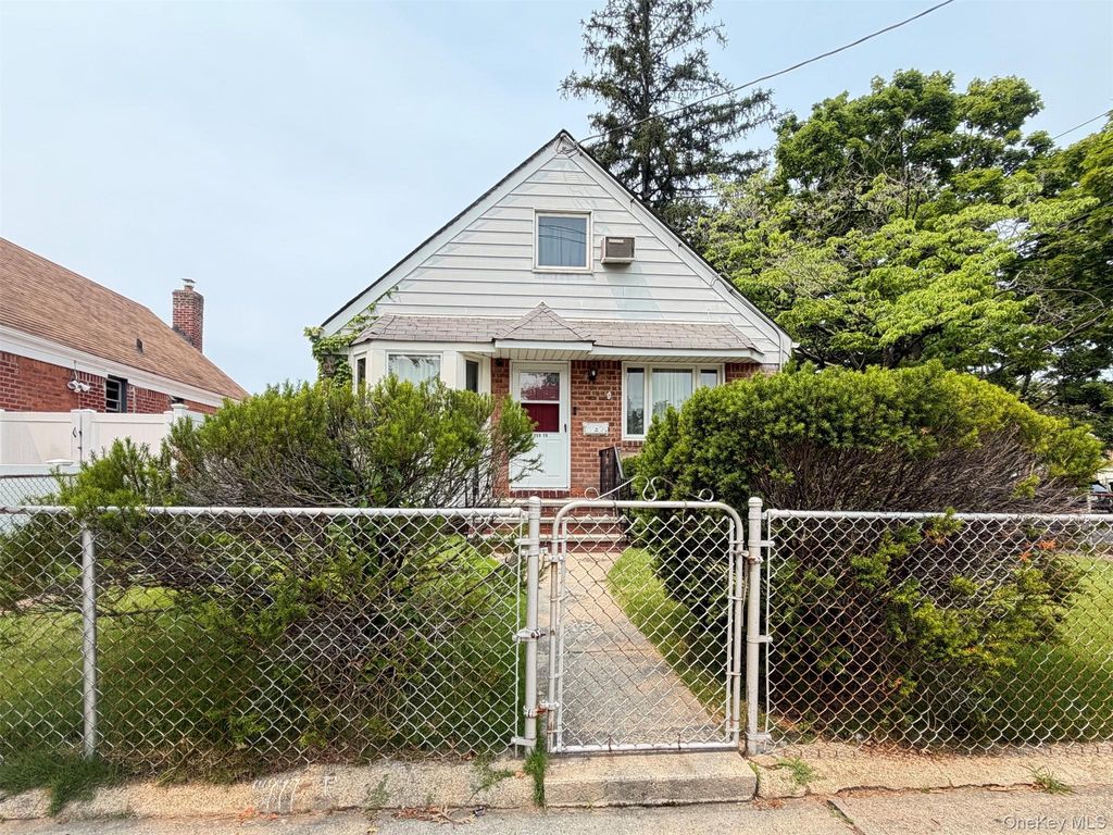 259-19 80th Avenue, Glen Oaks, NY 11004 — photo 3