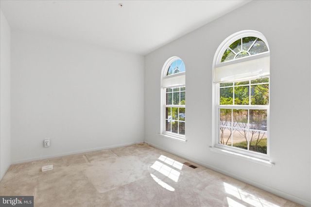 8114 HOLLY LN, Clinton, MD 20735