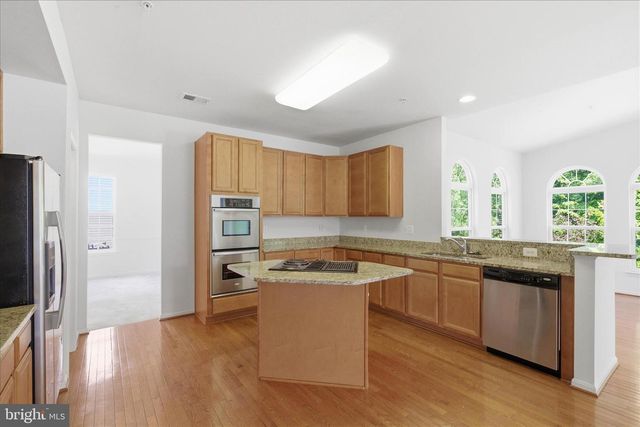 8114 HOLLY LN, Clinton, MD 20735