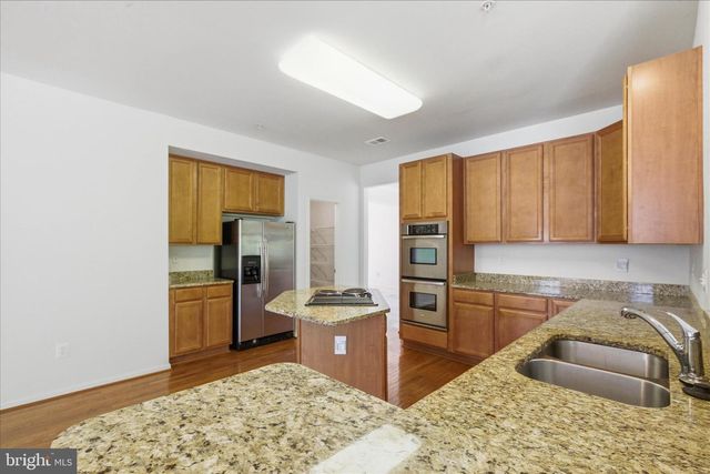 8114 HOLLY LN, Clinton, MD 20735