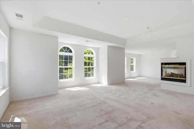 8114 HOLLY LN, Clinton, MD 20735